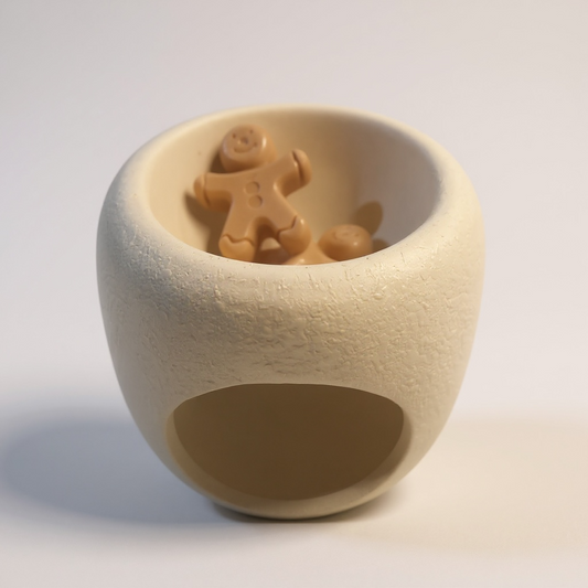 Fondants parfumés Pain d’Épice en forme de petits bonshommes, présentés dans un brûleur – Le Bonheur Parfumé